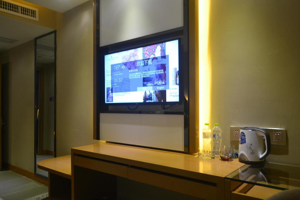 Lavande Hotel Zhuhai Gongbei Port Square Экстерьер фото