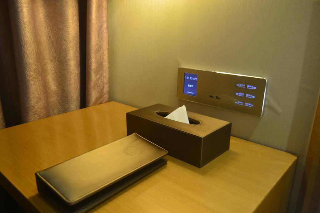 Lavande Hotel Zhuhai Gongbei Port Square Экстерьер фото