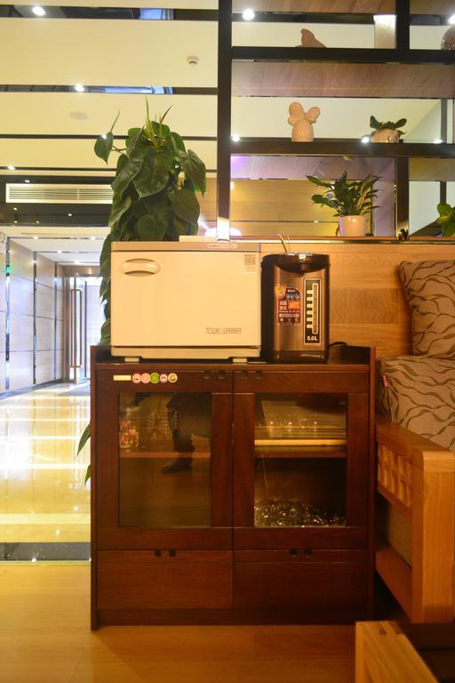 Lavande Hotel Zhuhai Gongbei Port Square Экстерьер фото