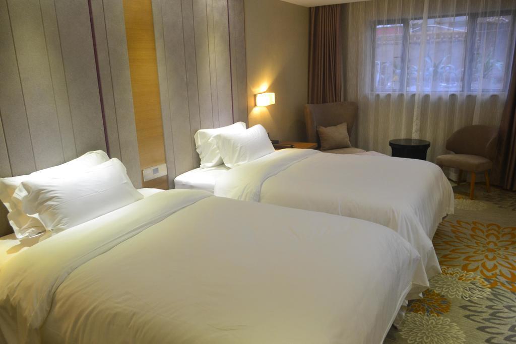 Lavande Hotel Zhuhai Gongbei Port Square Номер фото