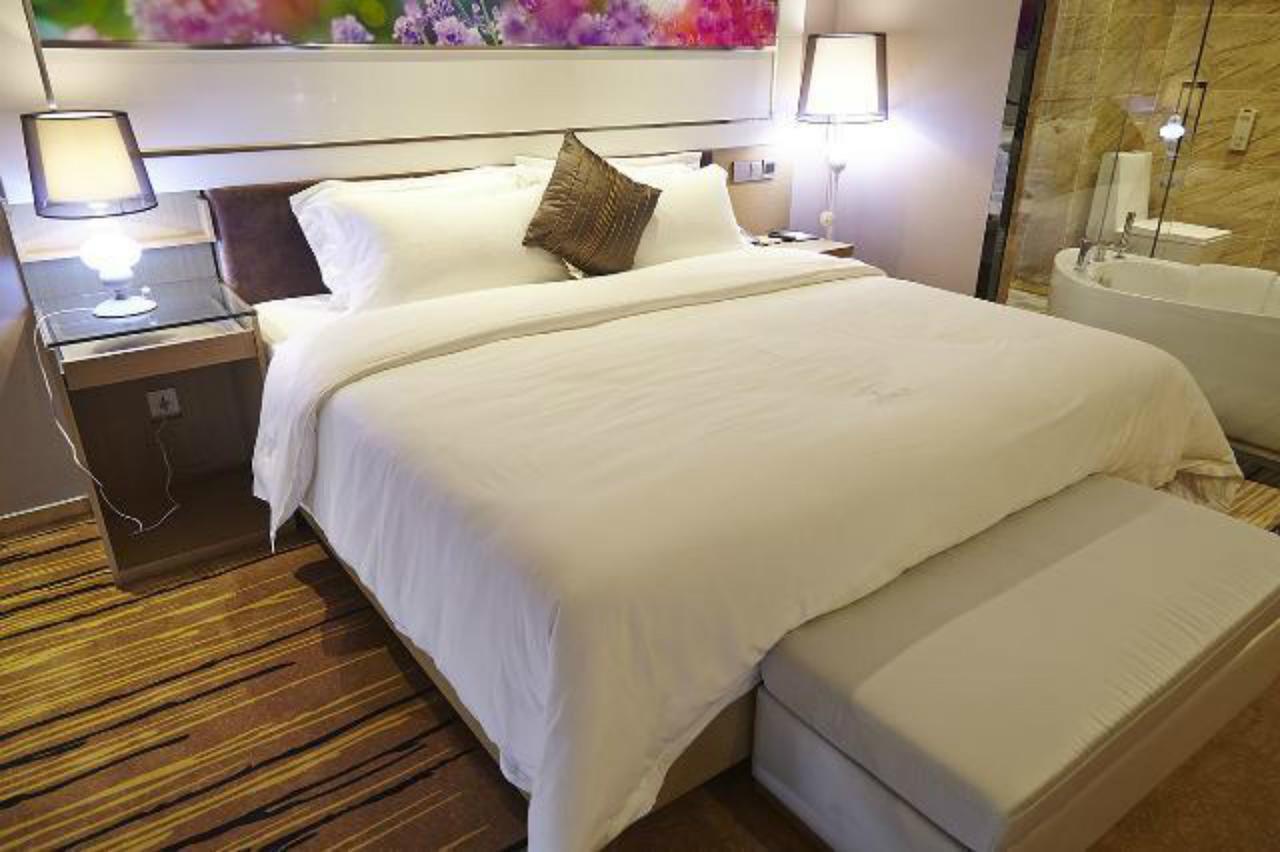 Lavande Hotel Zhuhai Gongbei Port Square Экстерьер фото