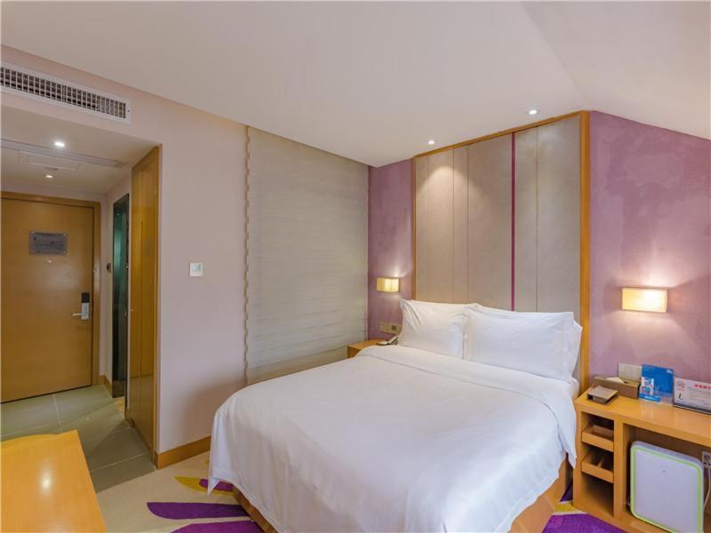 Lavande Hotel Zhuhai Gongbei Port Square Экстерьер фото